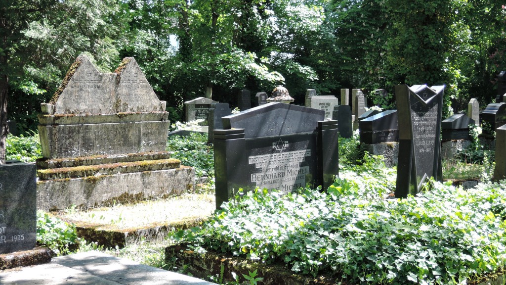 Jüdische Gräber auf dem Alten Friedhof in Saarlouis