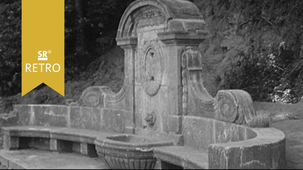 Foto: Luisenbrunnen und Dragonerdenkmal in Saarbrücken