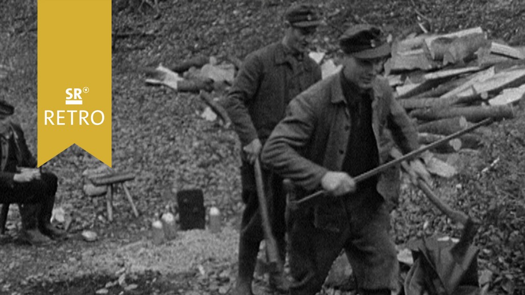 Foto: Holzfäller bei Arbeiten im Forstrevier nahe Nohfelden