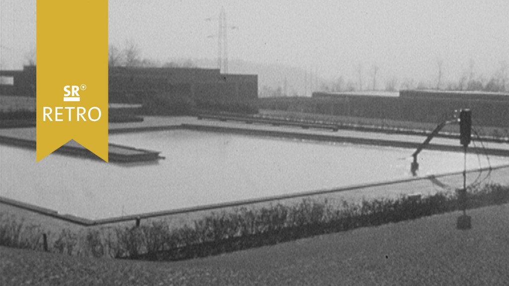 Foto: Das Schwarzenberg-Bad in Saarbrücken im Winter