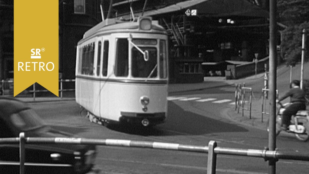 Foto: Großraumwagen der Straßenbahn