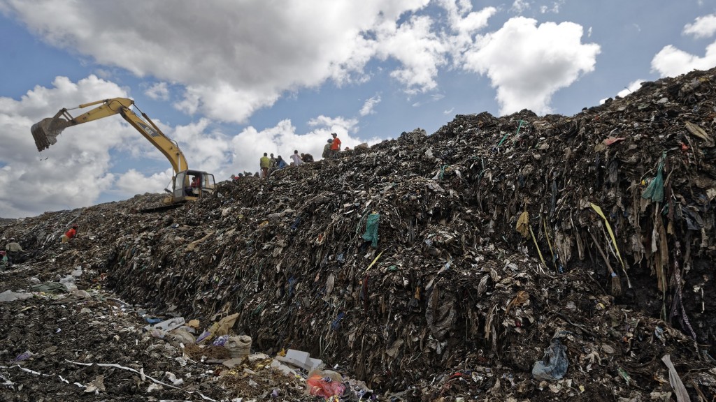 Die große Müllhalde im Dandora-Slum von Nairobi, Kenia
