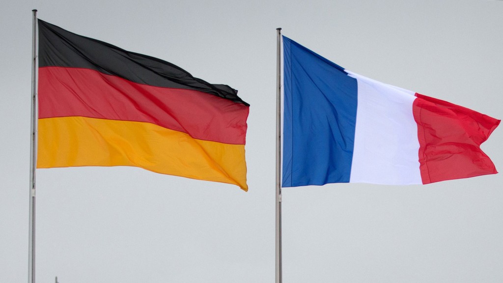 Die Flaggen Deutschlands und Frankreichs 