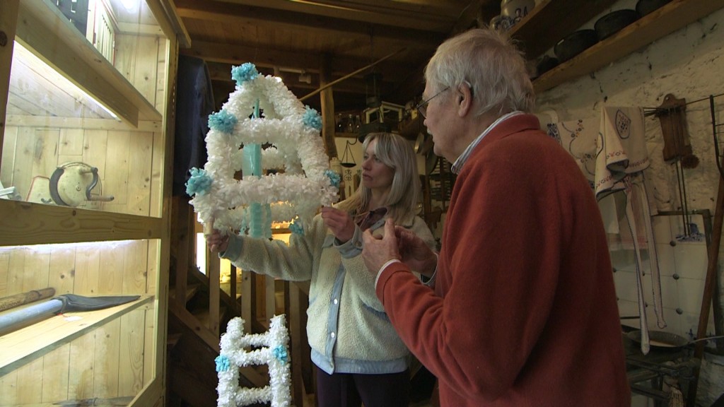 Foto: Celina Fries und Volkskundler Gunter Altenkirch