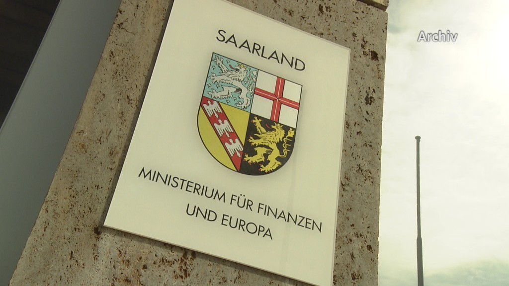 Foto: Schild des saarländischen Finanzministeriums