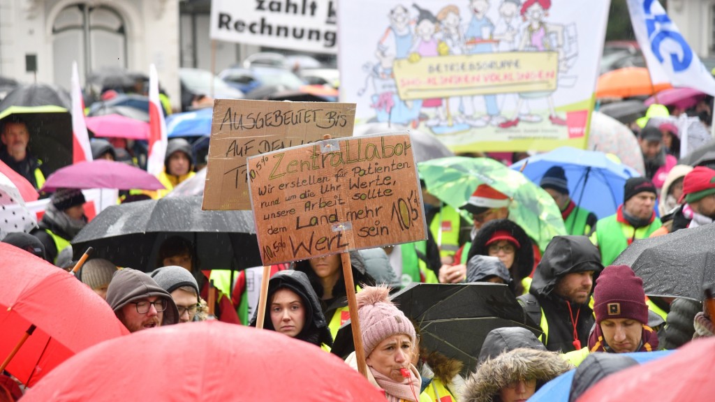 Streikende in Saarbrücken am 5.12.2023