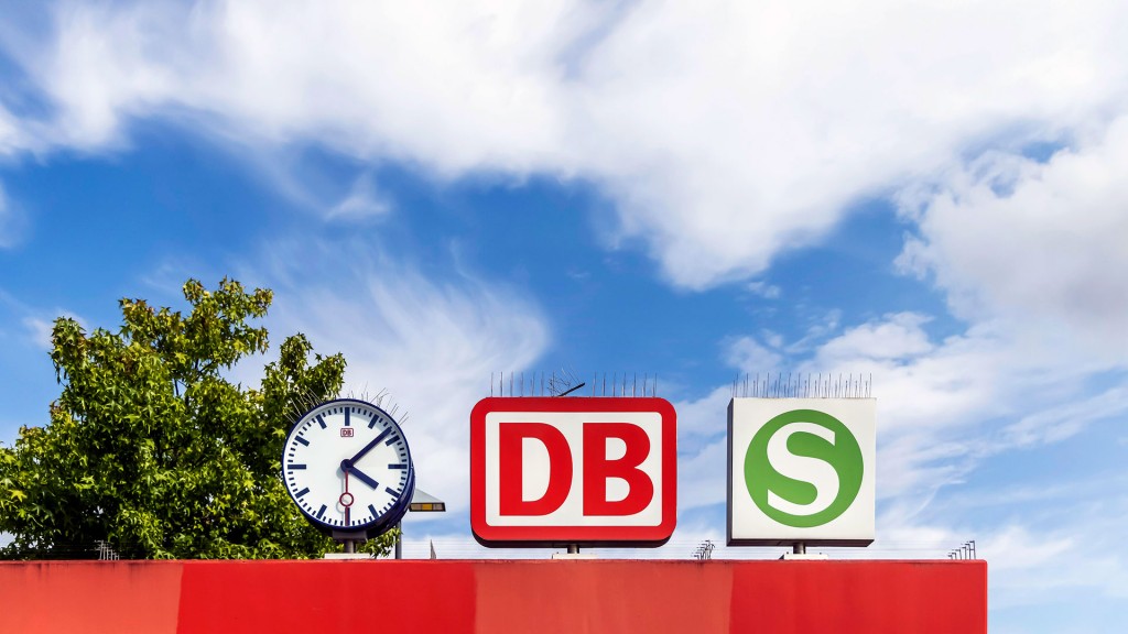 Foto: Logos der Deutschen Bahn AG und S-Bahn