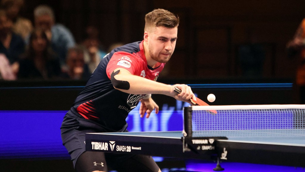 Foto: Darko Jorgic (1. FC Saarbrücken TT) beim Tischtennisspiel