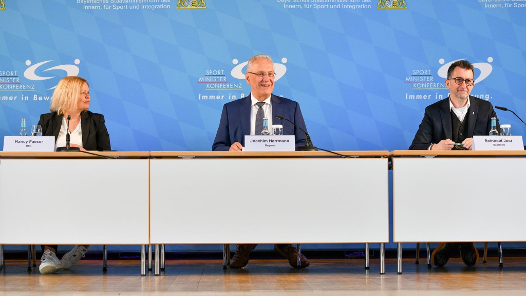 Nacy Faeser, Joachim Herrmann und Reinhold Jost bei einer gemeinsamen Pressekonferenz