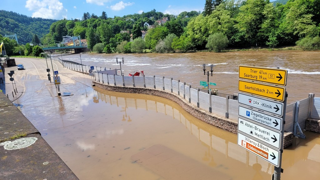 Mettlacher Kreisverkehr nach dem Hochwasser