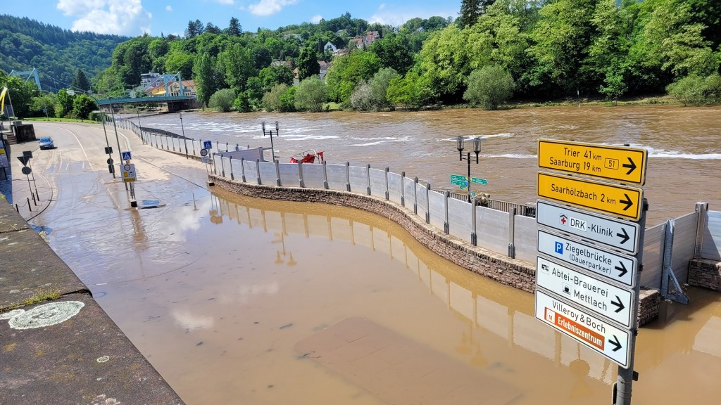 Mettlacher Kreisverkehr nach dem Hochwasser