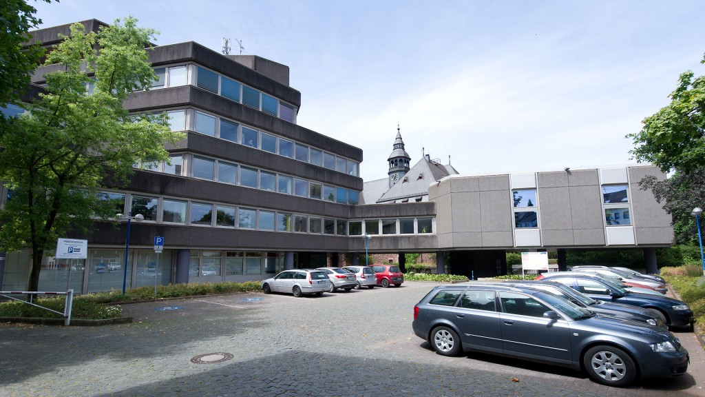 Der Vorplatz vor dem Rathaus in Dillingen