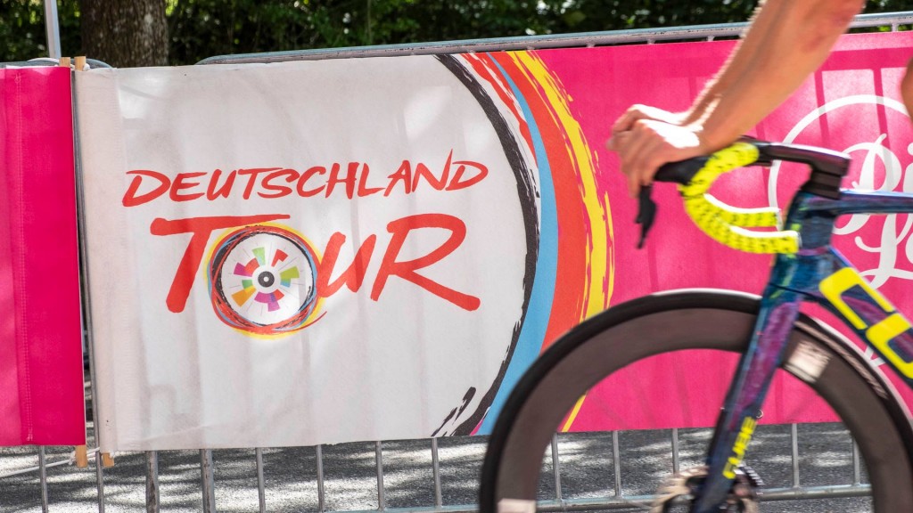 Foto: Plakat an der Strecke der Deutschland Tour