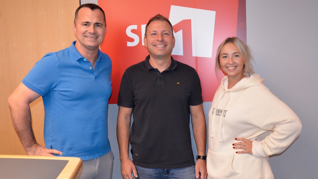 SR 1 Hörer und Programmmacher 2024 Frank Reitnauer mit dem SR 1 Morningshow Team Frank Falkenauer und Maren Dinkela