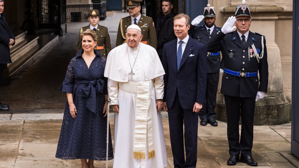 Papst Franziskus beim offiziellen Empfang in Luxemburg