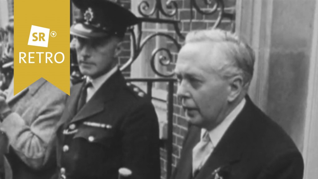 Harold Wilson vor Number 10 Downing Street