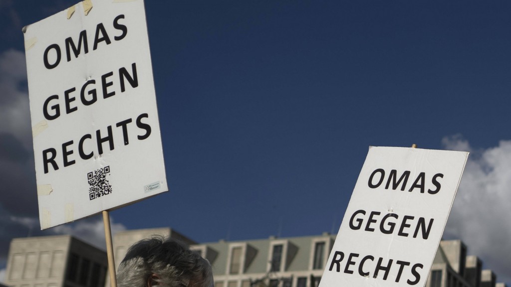 Demo Omas gegen Rechts