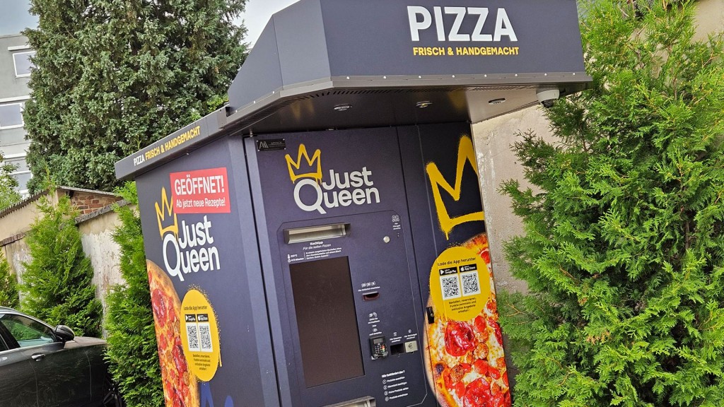 Pizza-Automat der französischen Firma „Just Queen“ nach Insolvenz außer Betrieb
