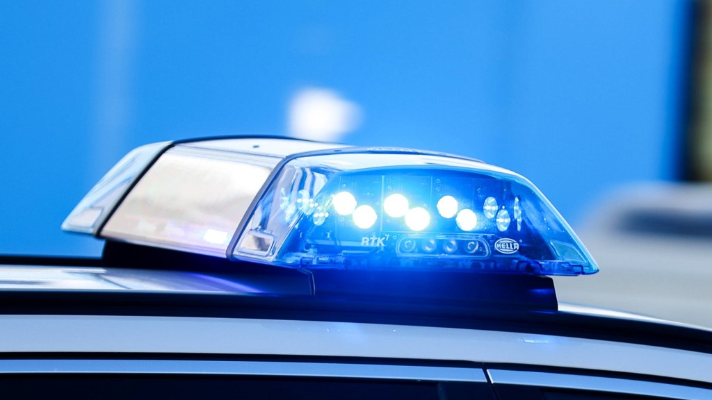 Foto: Blaulicht an einem Polizeiauto. Symbolbild