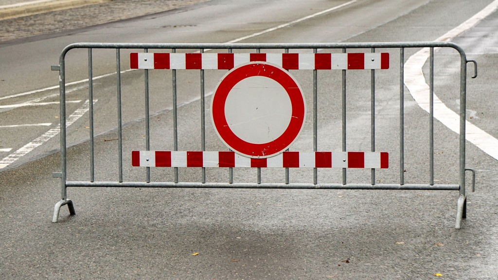 Foto: Ein Straßenabsperrgitter