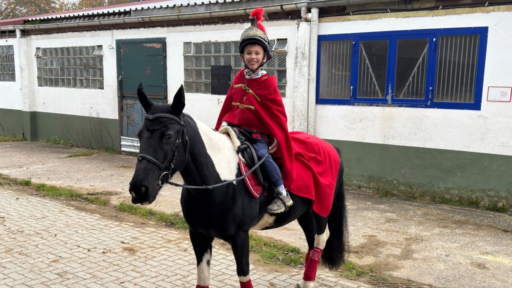 Fynn ist 7 Jahre alt und jüngster St. Martin im Saarland