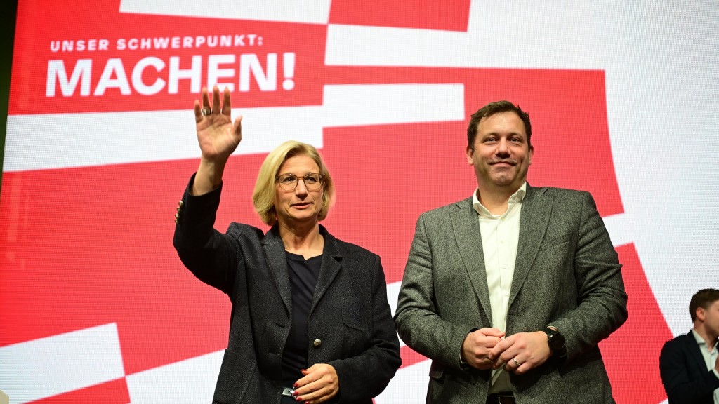 Foto: Anke Rehlinger ist auf dem Landesparteitag der SPD als Landesvorsitzende wiedergewählt worden. Auf dem Landesparteitag war auch der SPD-Bundesvorsitzende Lars Klingbeil zu Gast.