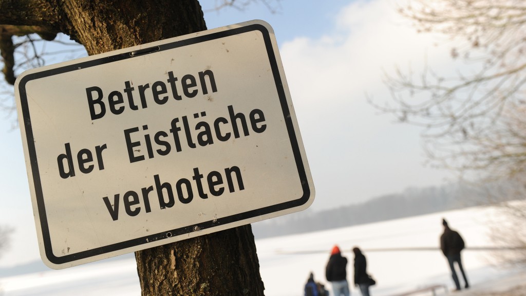 Foto: Betreten der Eisfläche verboten