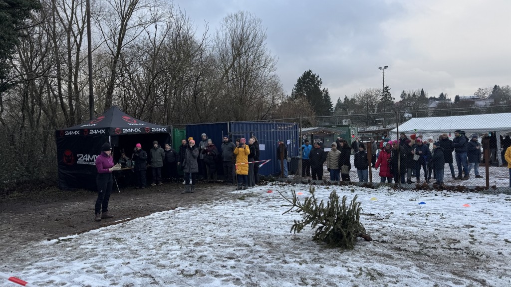 Weihnachtsbaum Weitwurf in Schwalbach-Griesborn