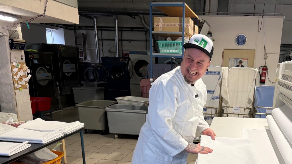 Freaky Jörn bei seinem Einsatz in der Wäscherei