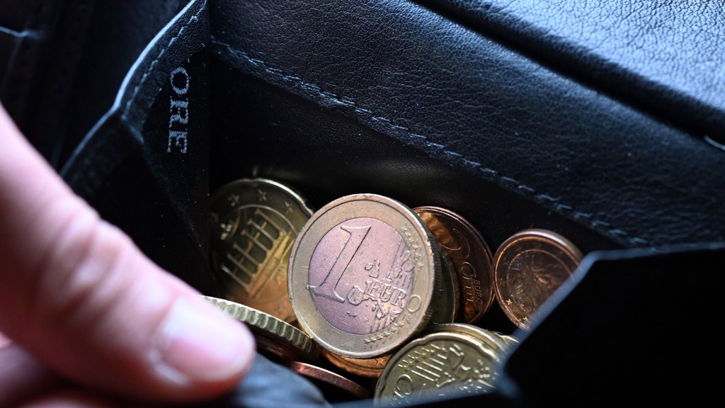 Foto: Ein geöffneter Geldbeutel mit Euro-Münzen