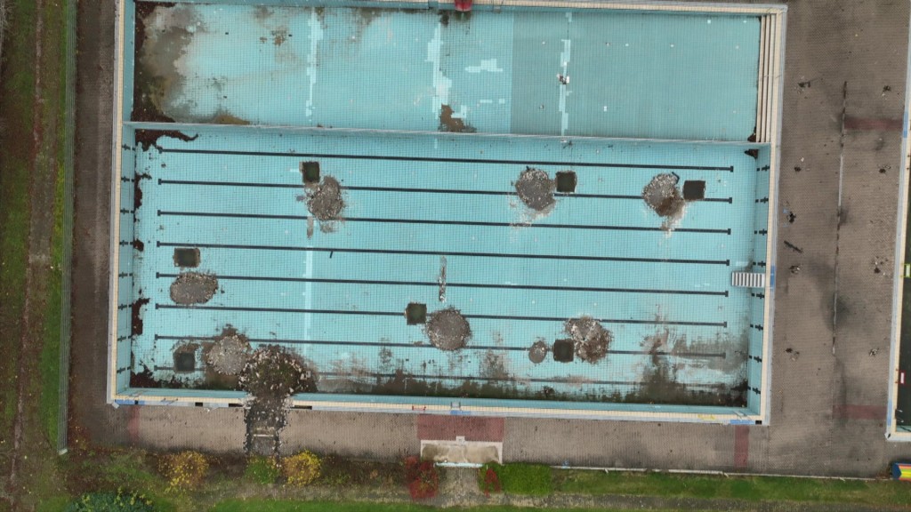 Freibad LaLöcher im Beckenboden des Volksbades Landsweiler-Reden