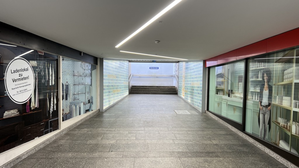 Leere Ladenflächen in der Diskontopassage