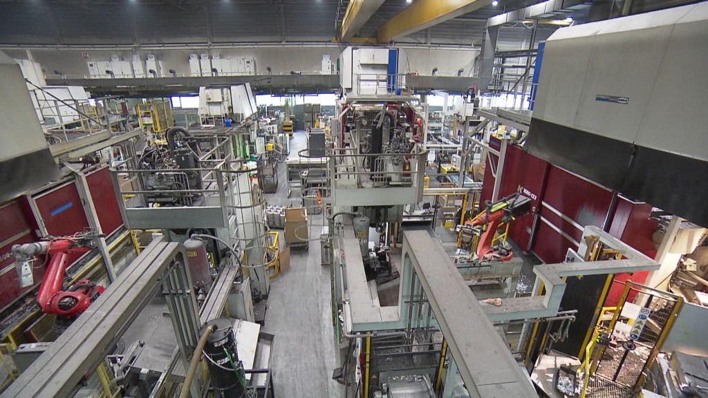 Herstellungshalle in der Autoindustrie