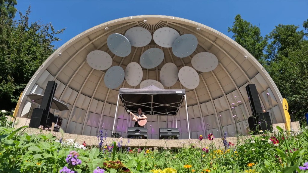 Die Muschel-Bühne im DFG in Saarbrücken  