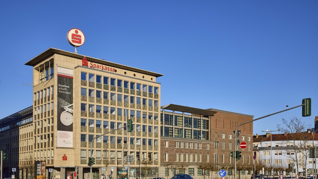 Foto: Sparkassengebäude in Saarbrücken