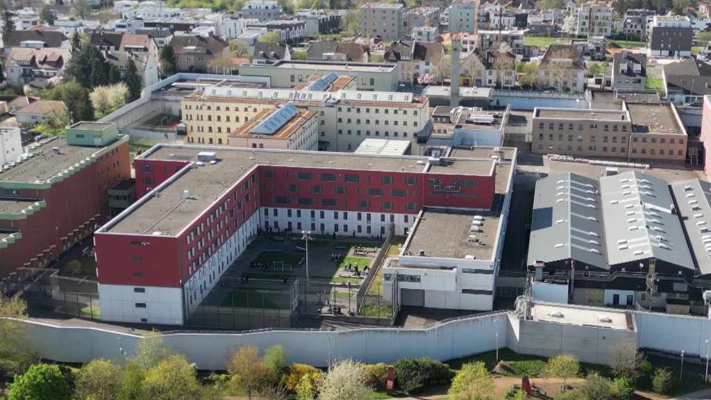 Foto: Drohnenaufnahme der Justizvollzugsanstalt Lerchesflur in Saarbrücken