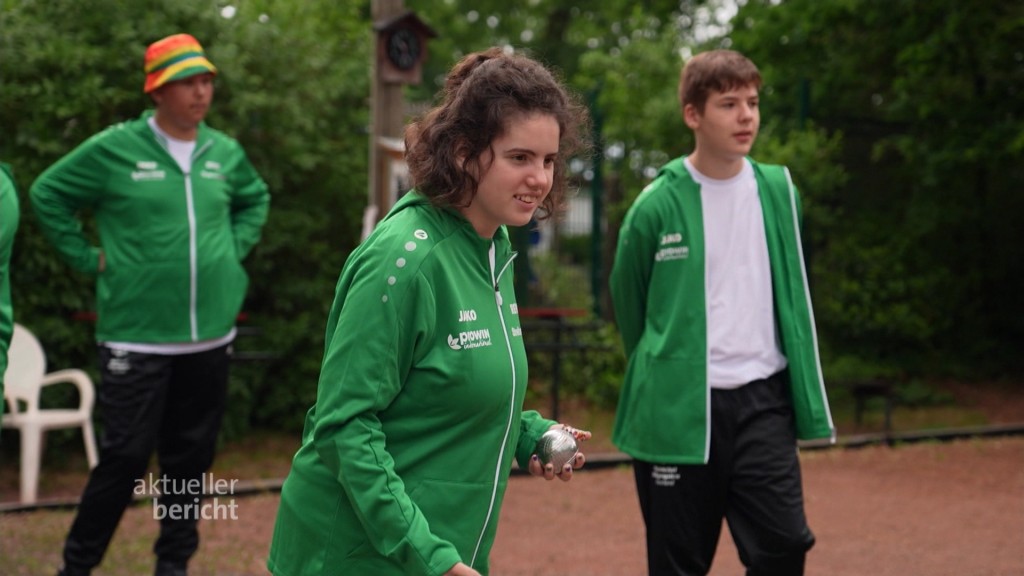 Boccia-Spieler der Schule am Ökosee in Dillingen an ihren letzten Trainingseinheiten
