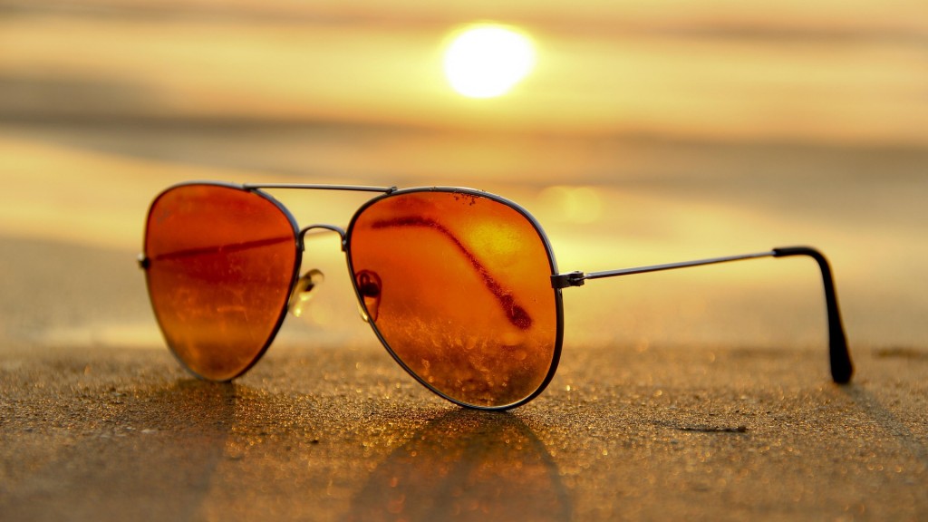 Sonnenbrille am Strand