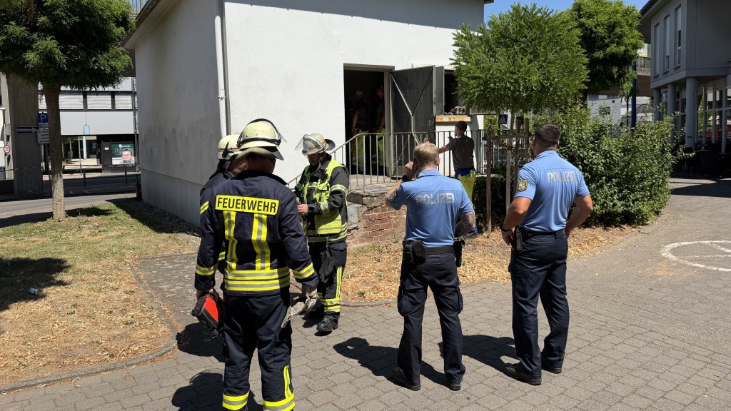Foto: Feuerwehreinsatz bei Brand in Trafostation in Lebach 