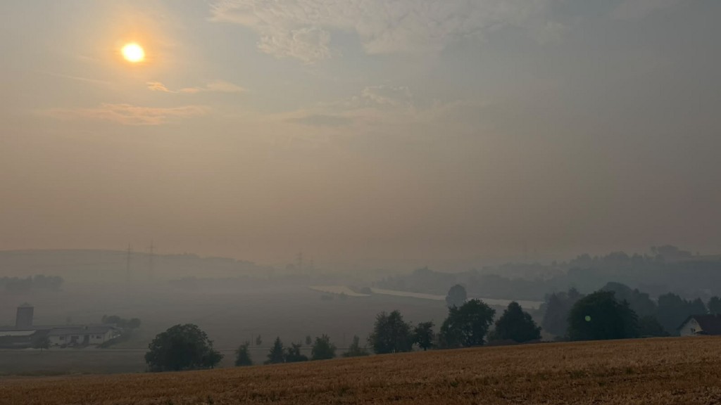 Rauch über dem Saarland bei Bubach