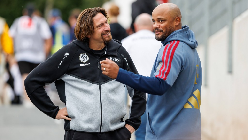 Foto: Vincent Wagner (Trainer SV 07 Elversberg) und Vincent Kompany (Trainer FC Bayern Muenchen)