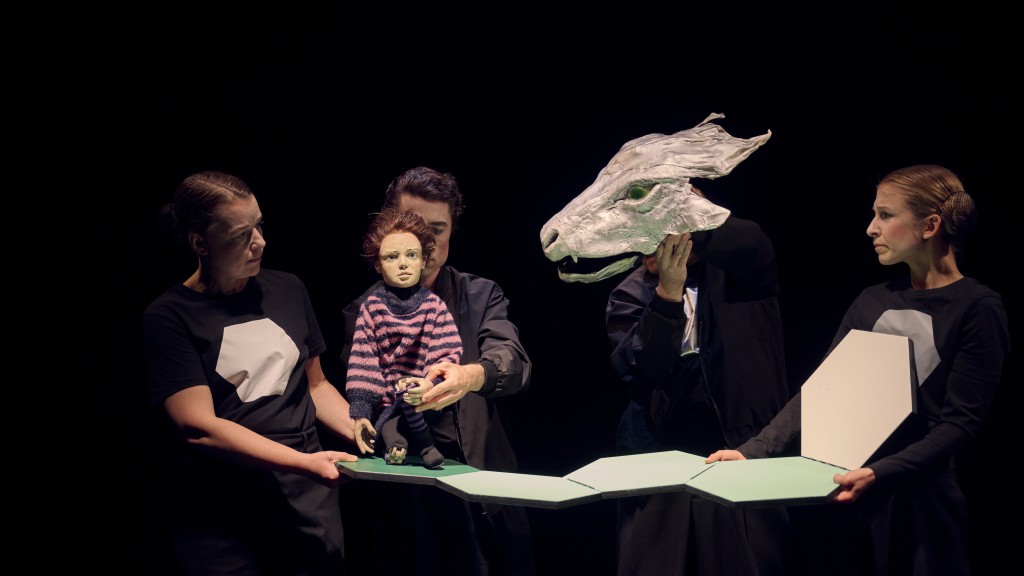 Drachenreiter im Theater Überzwerg