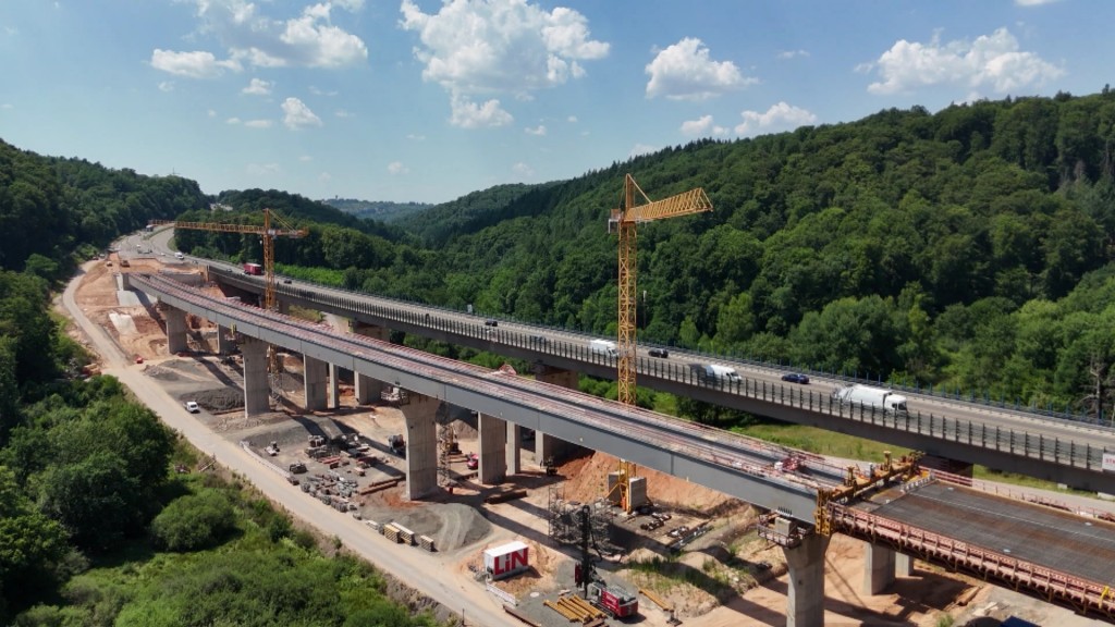 Luftbild von der Baustelle an der Grumbachtalbrücke