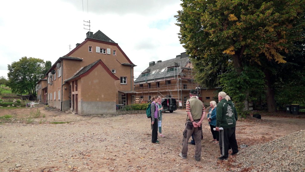 Foto: Gebäude in desolatem Zustand in der Eisenbahnsiedlung in Perl
