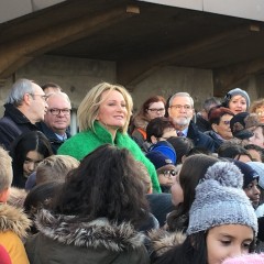 Zu Besuch in ihrer alten Schule: Patricia Kaas