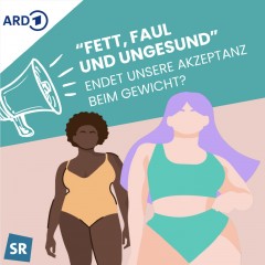 Zwei attraktive Frauen in Badekleidung, die etwas kräftiger sind als dem Schönheitsideal entspricht